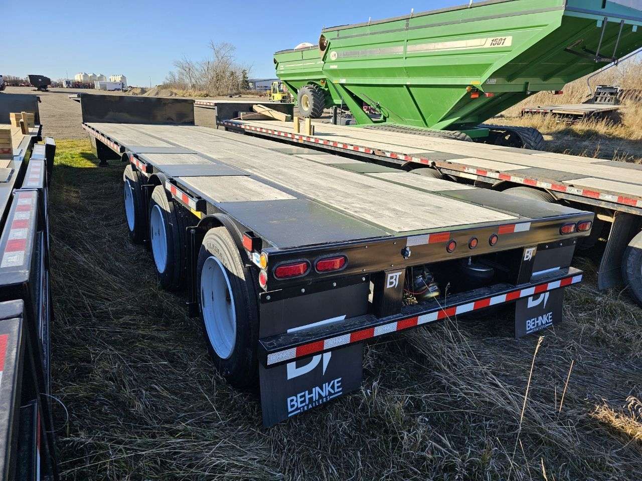 2025 Behnke OTR 45' Semi Flat Deck