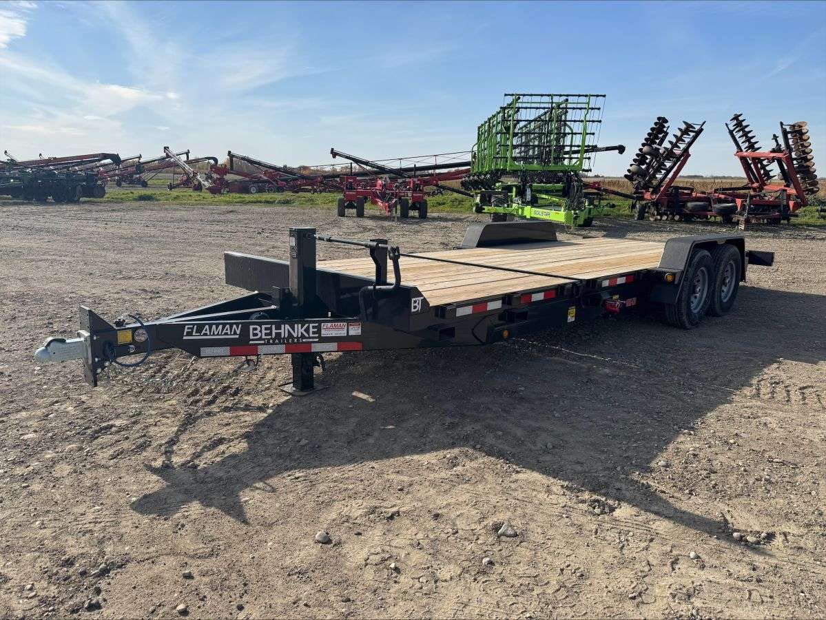 2025 Behnke TBCT 8'5" x 22' Partial Tilt