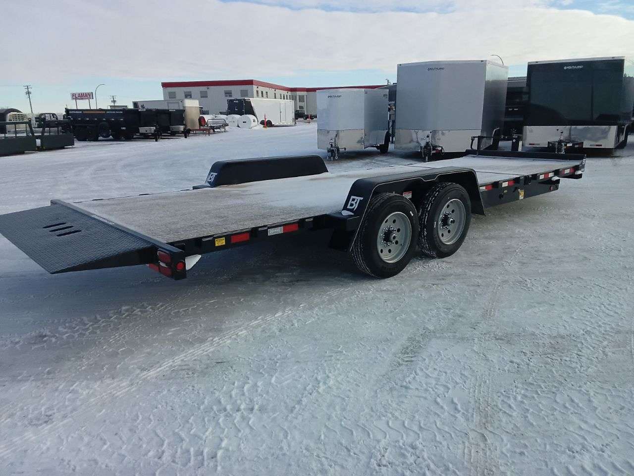 2025 Behnke TBCT 8'6" x 24' Partial Tilt