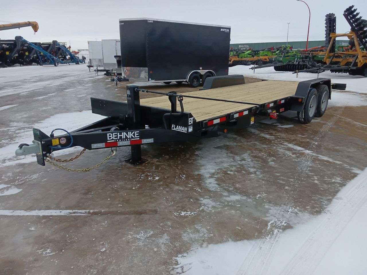 2025 Behnke TBCT 8'6" x 24' Partial Tilt