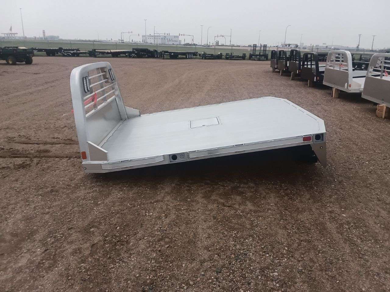 2025 CM 9'4" Aluminum Flat Truck Deck