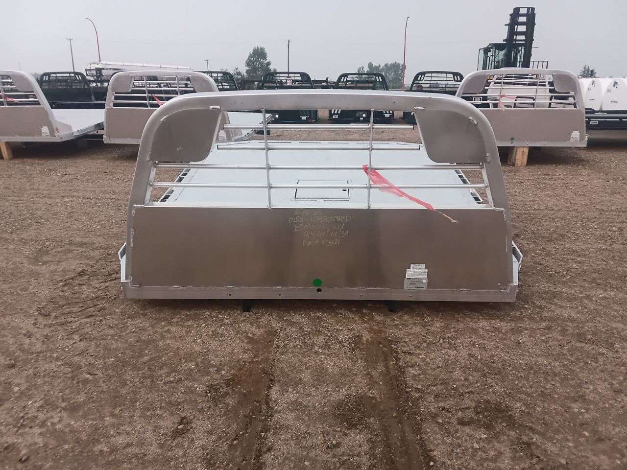 2025 CM 9'4" Aluminum Flat Truck Deck