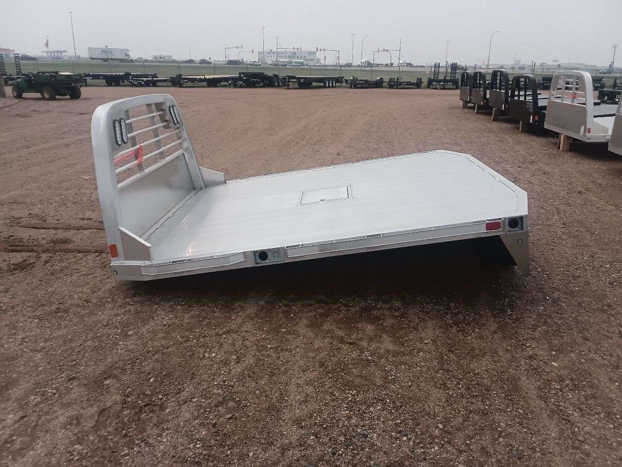 2025 CM 9'4" Aluminum Flat Truck Deck