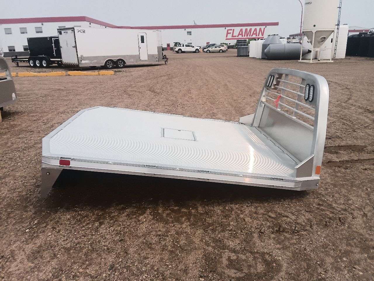 2025 CM 9'4" Aluminum Flat Truck Deck