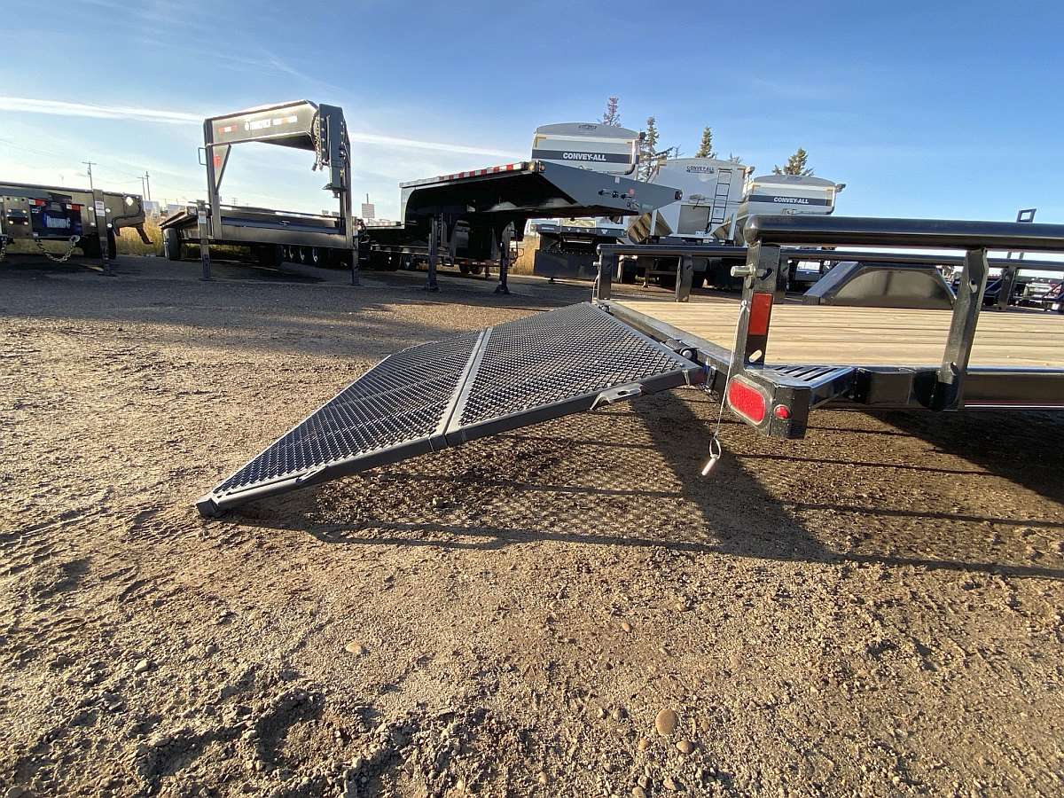 2025 Diamond C 14' Premium Utility Trailer