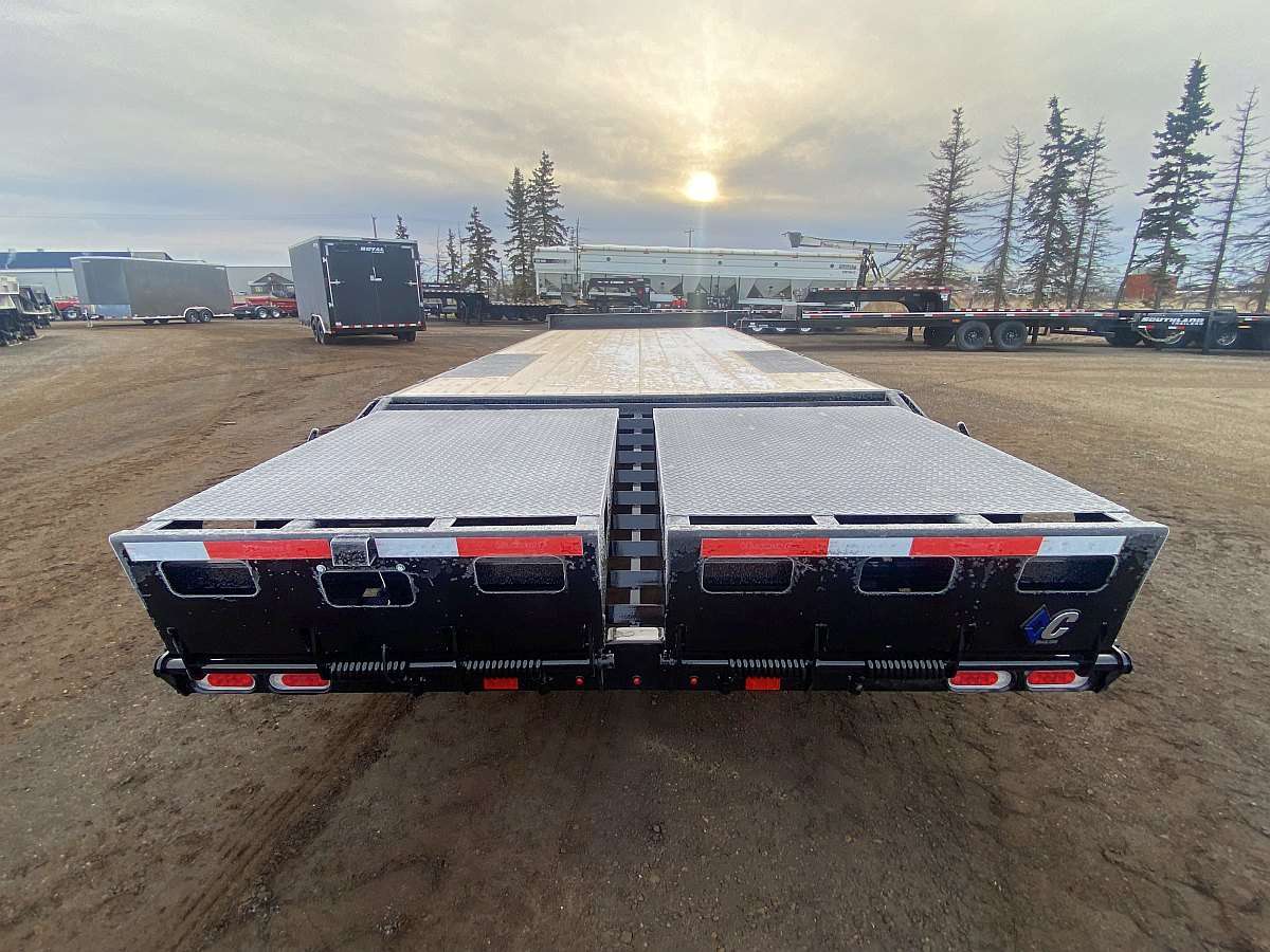 2025 Diamond C 24' Deck-Over Trailer