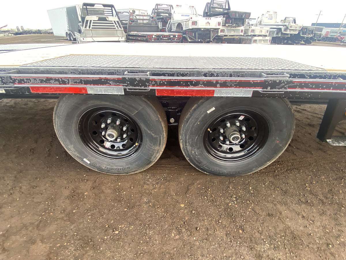 2025 Diamond C 24' Deck-Over Trailer