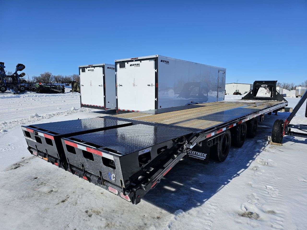 2025 Diamond C 8'6" x 40' Gooseneck BT Flat Deck Trailer