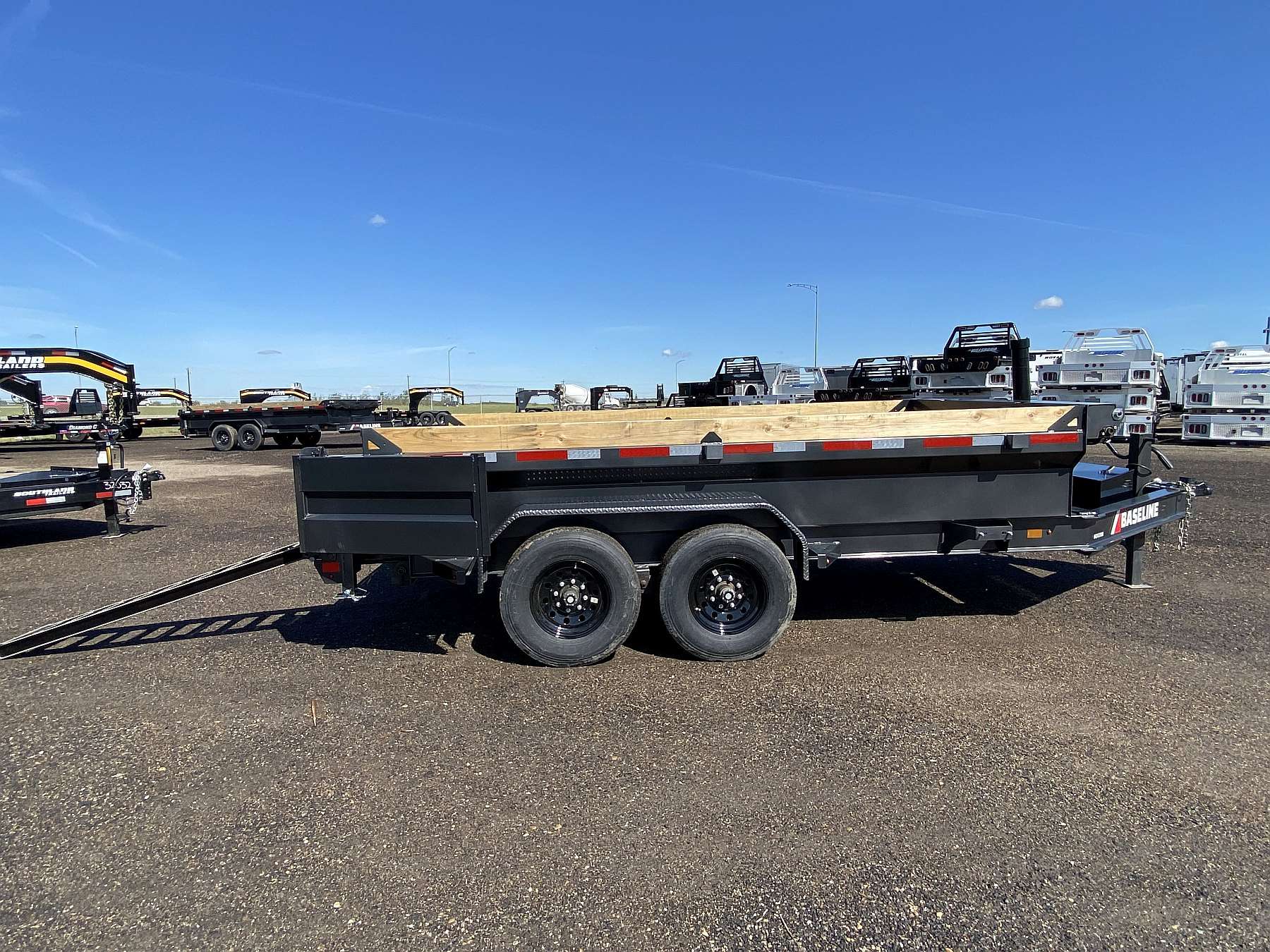 2025 Diamond C Baseline 14' HD Dump Trailer
