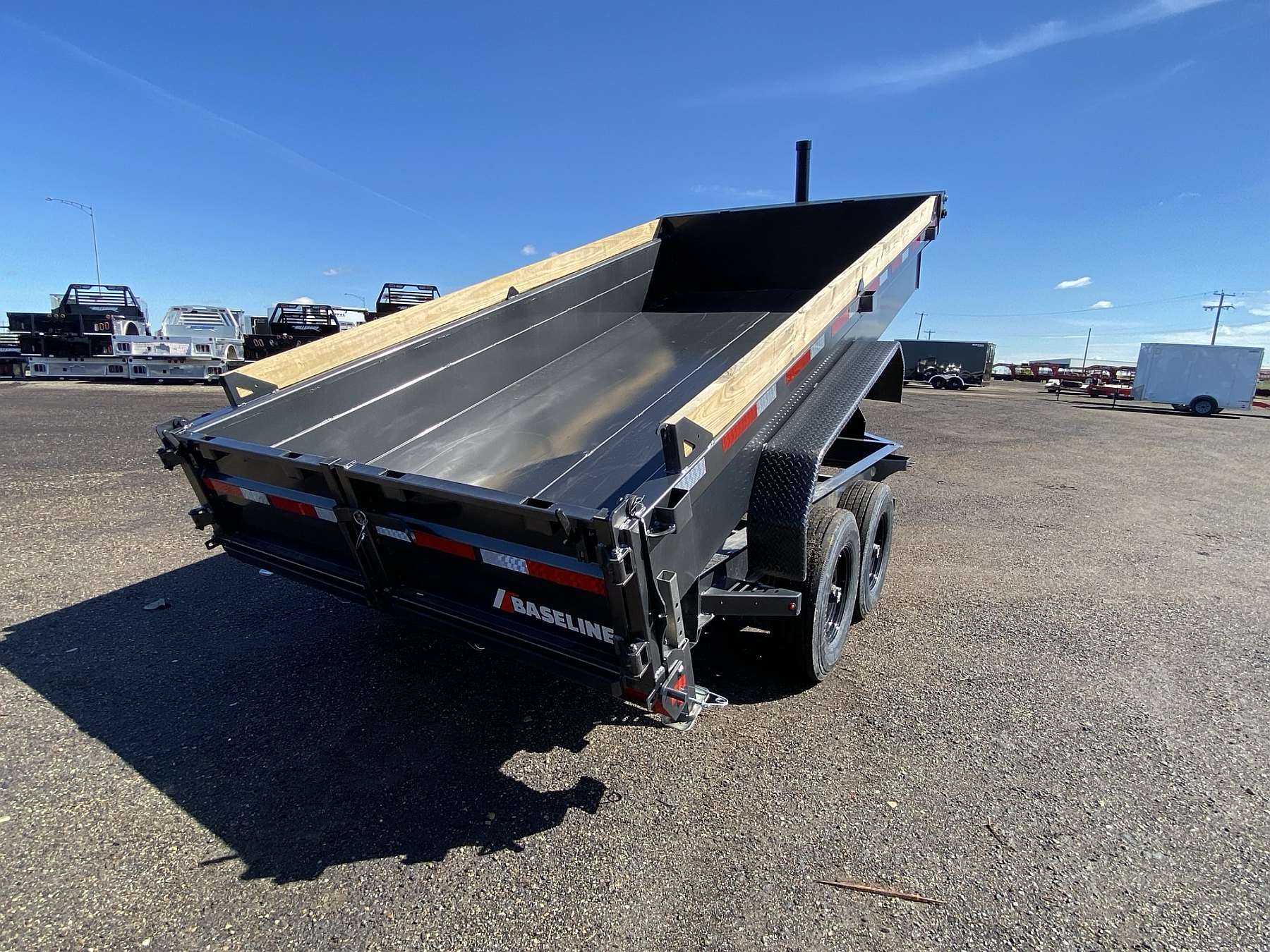 2025 Diamond C Baseline 14' HD Dump Trailer