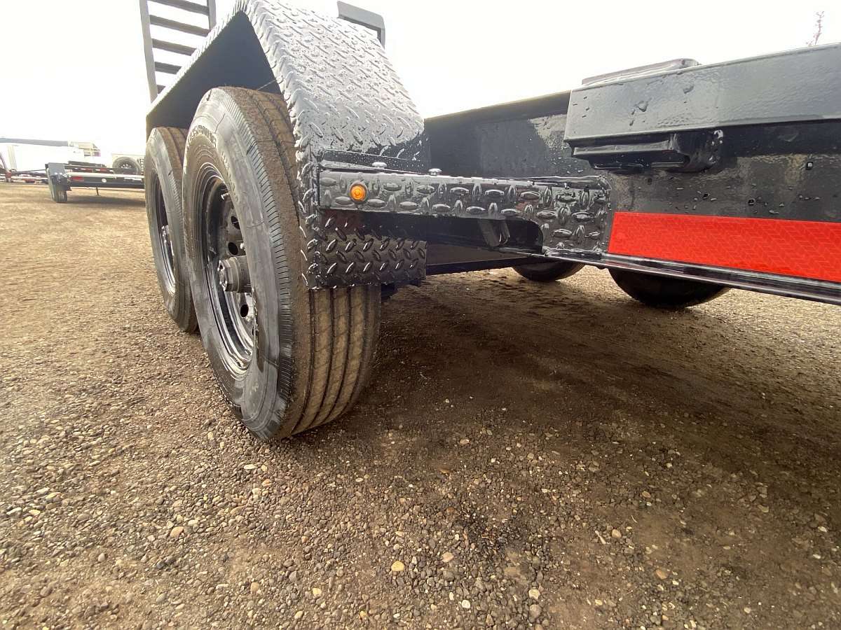2025 Diamond C Baseline 20' Heavy Duty Equipment Trailer