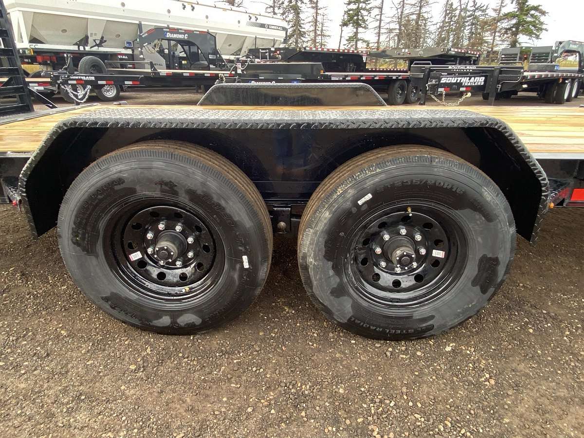 2025 Diamond C Baseline 20' Heavy Duty Equipment Trailer