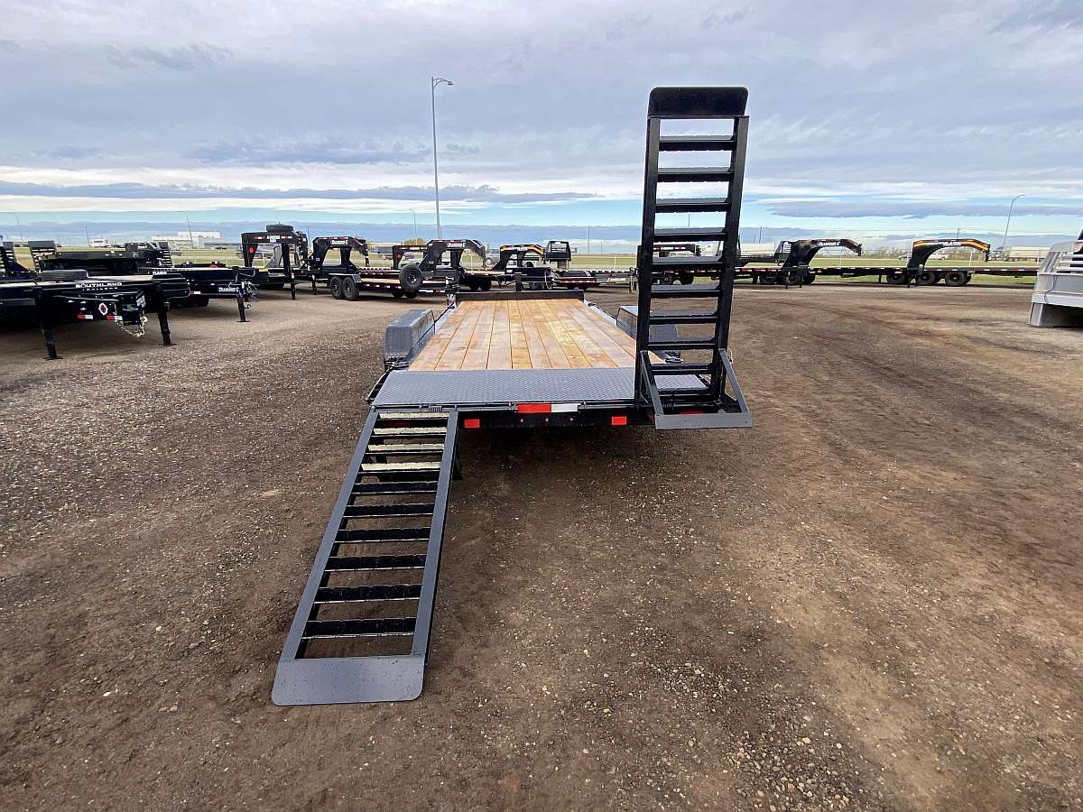 2025 Diamond C Baseline 20' Low Profile Equipment Trailer