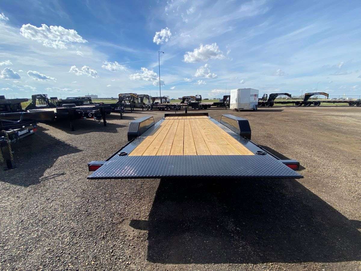 2025 Diamond C Baseline HD 20' Tilt Deck Trailer