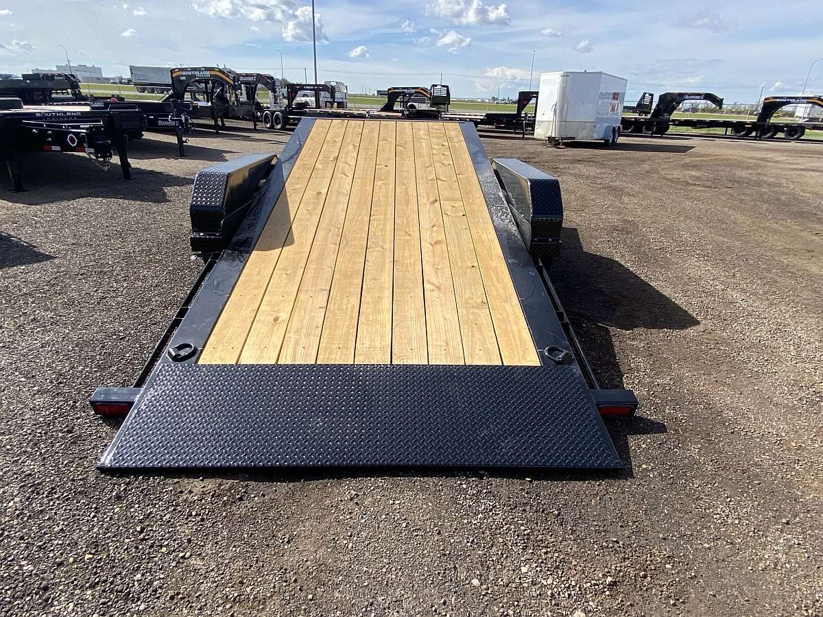 2025 Diamond C Baseline HD 20' Tilt Deck Trailer