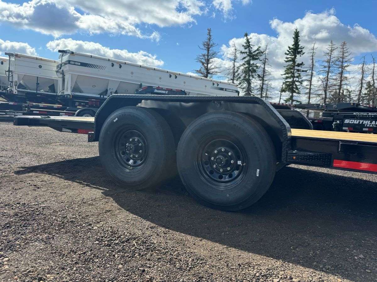 2025 Diamond C Baseline HD 22' Tilt Deck Trailer