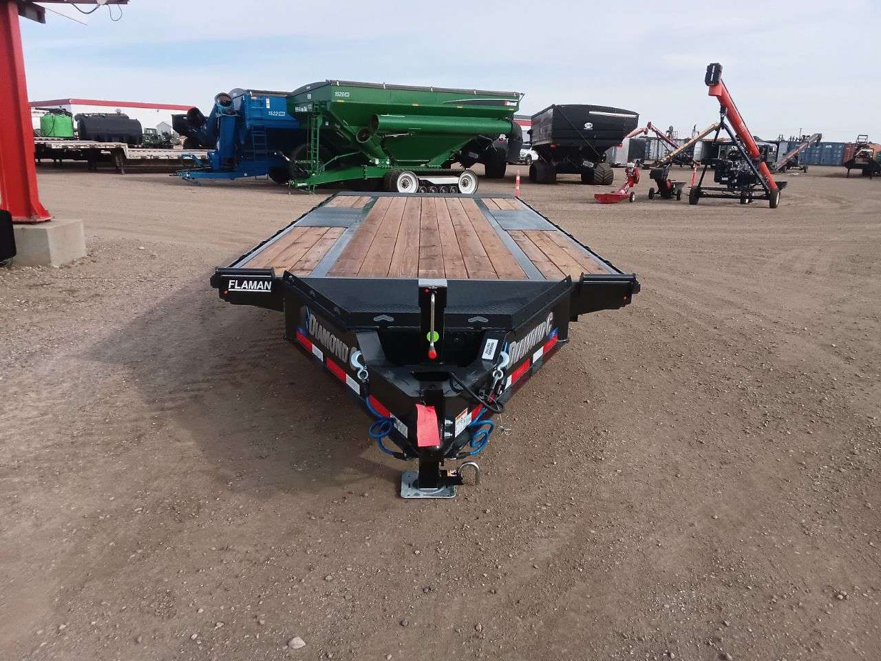 2025 Diamond C DET 8'6" x 20' Full Tilt Trailer