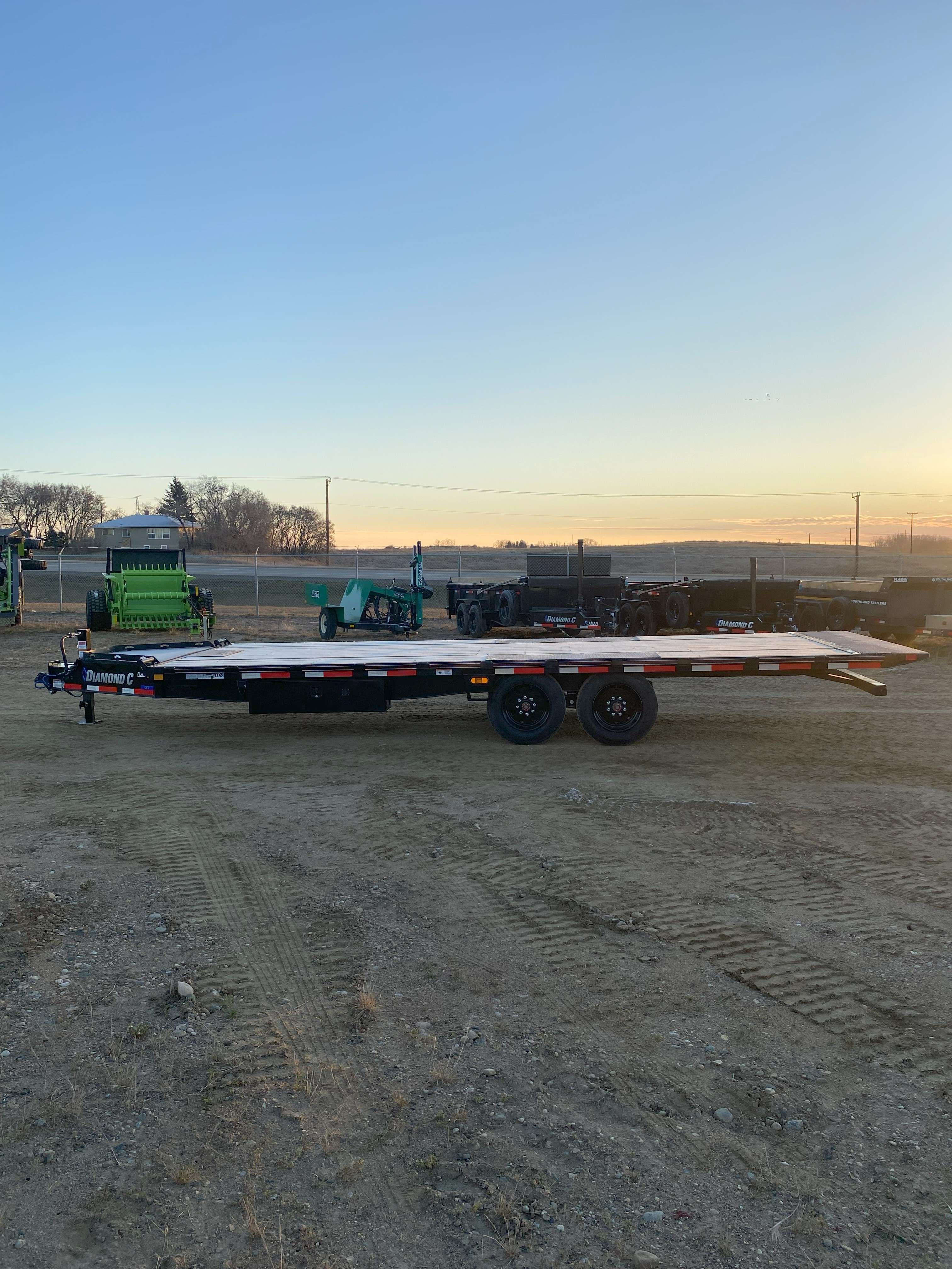 2025 Diamond C DET 8'6" x 24' Full Tilt