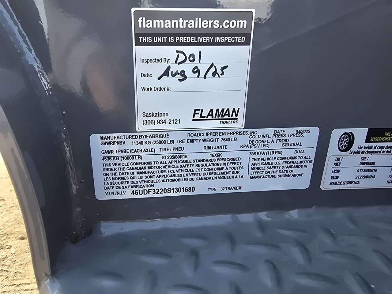 2025 Diamond C FMAX 8'6" x 32' GN BT Flat Deck Trailer