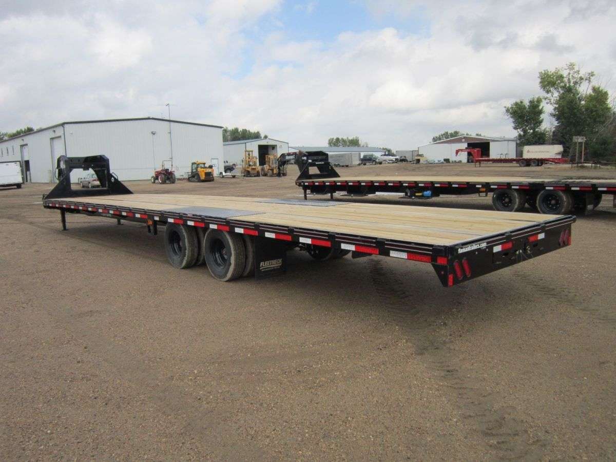 2025 Diamond C FMAX212-40' Gooseneck Trailer