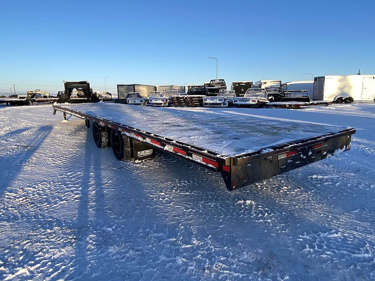 2025 Diamond C FMAX212- 40' Gooseneck Trailer