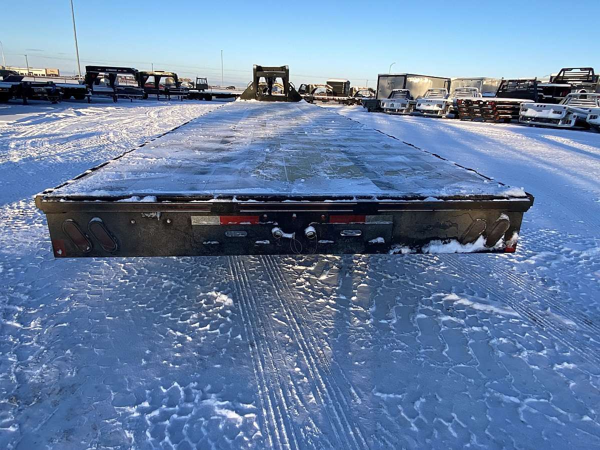 2025 Diamond C FMAX212- 40' Gooseneck Trailer