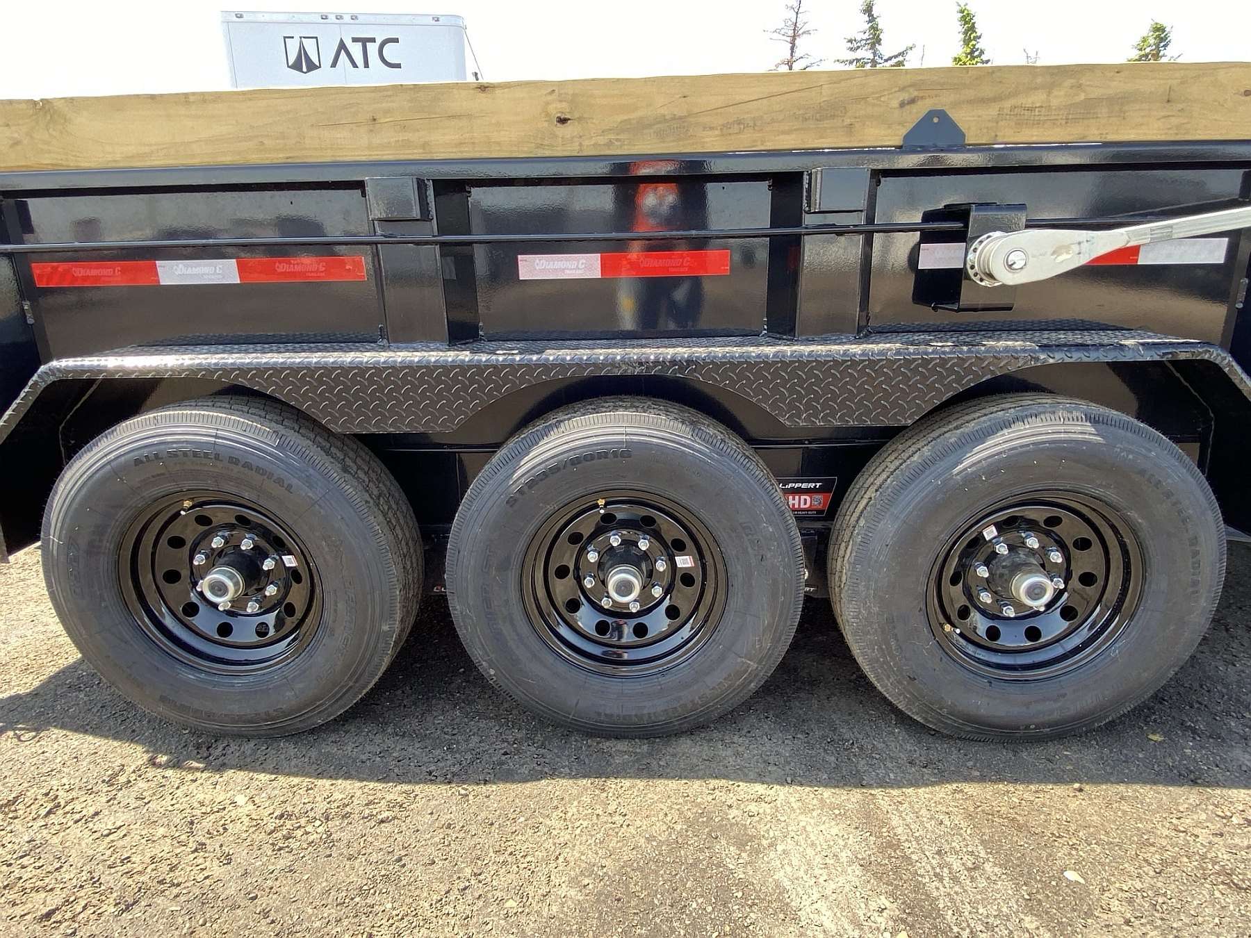 2025 Diamond C LPT307 16' Gooseneck Dump Trailer