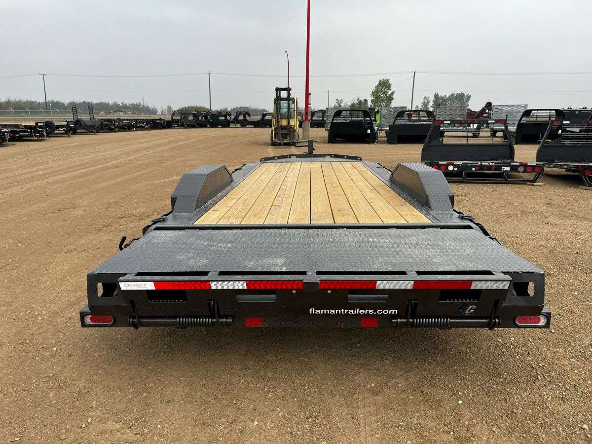 2025 Diamond C LPX 7' x 22' Flat Deck