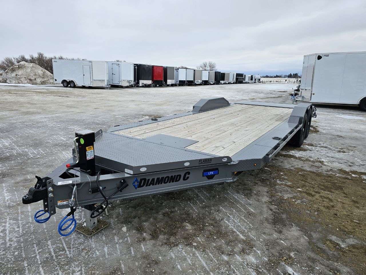 2025 Diamond C LPX 8'6" x 22' Beavertail Flat Deck Trailer