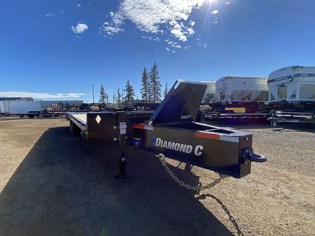 2025 Diamond C PX212- 30' Pintle Hitch Trailer