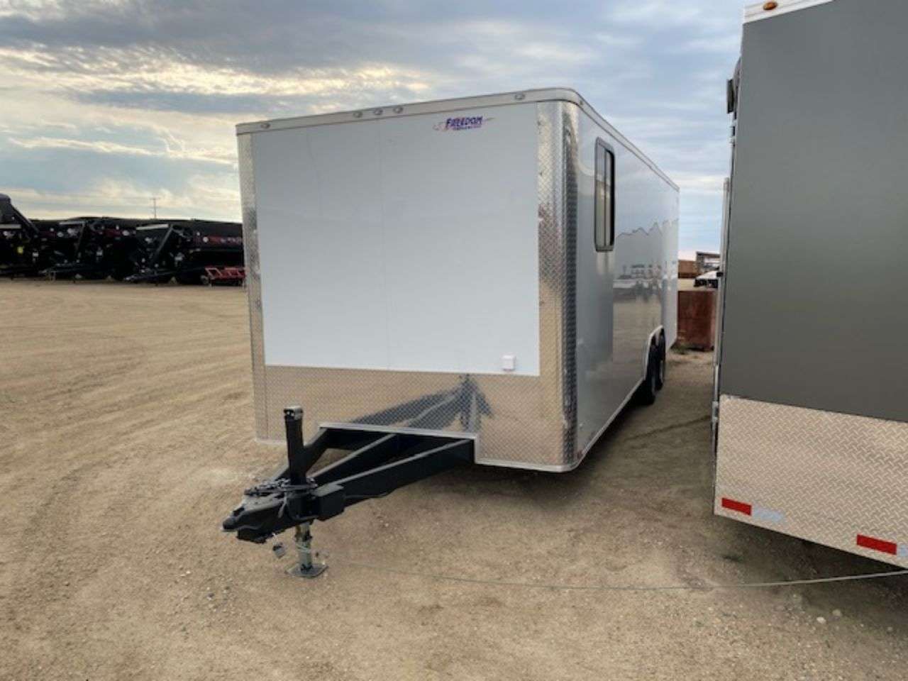 2025 Freedom 8'6" x 24' Office Combo