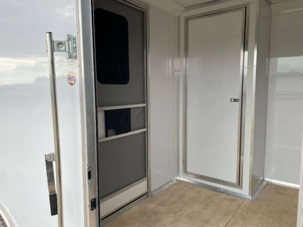 2025 Freedom 8'6" x 24' Office Combo