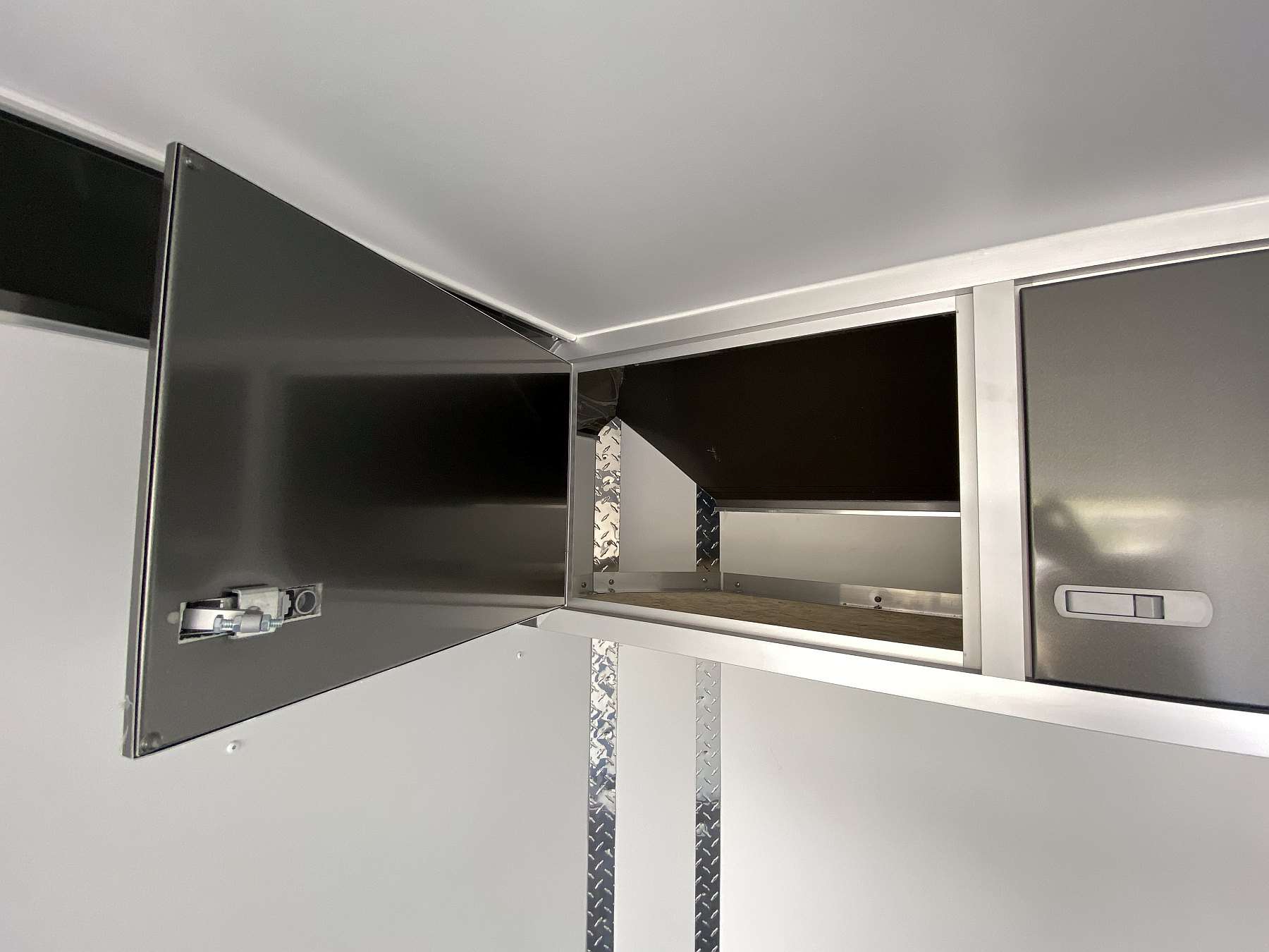 2025 Legend 8.5'x24' Aluminum Enclosed Car Hauler