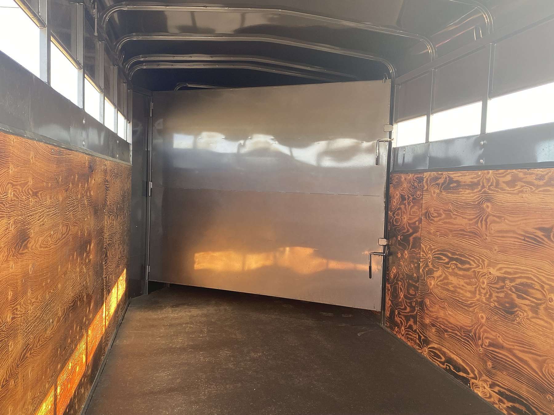 2025 Mustang 16' Tag Livestock Trailer