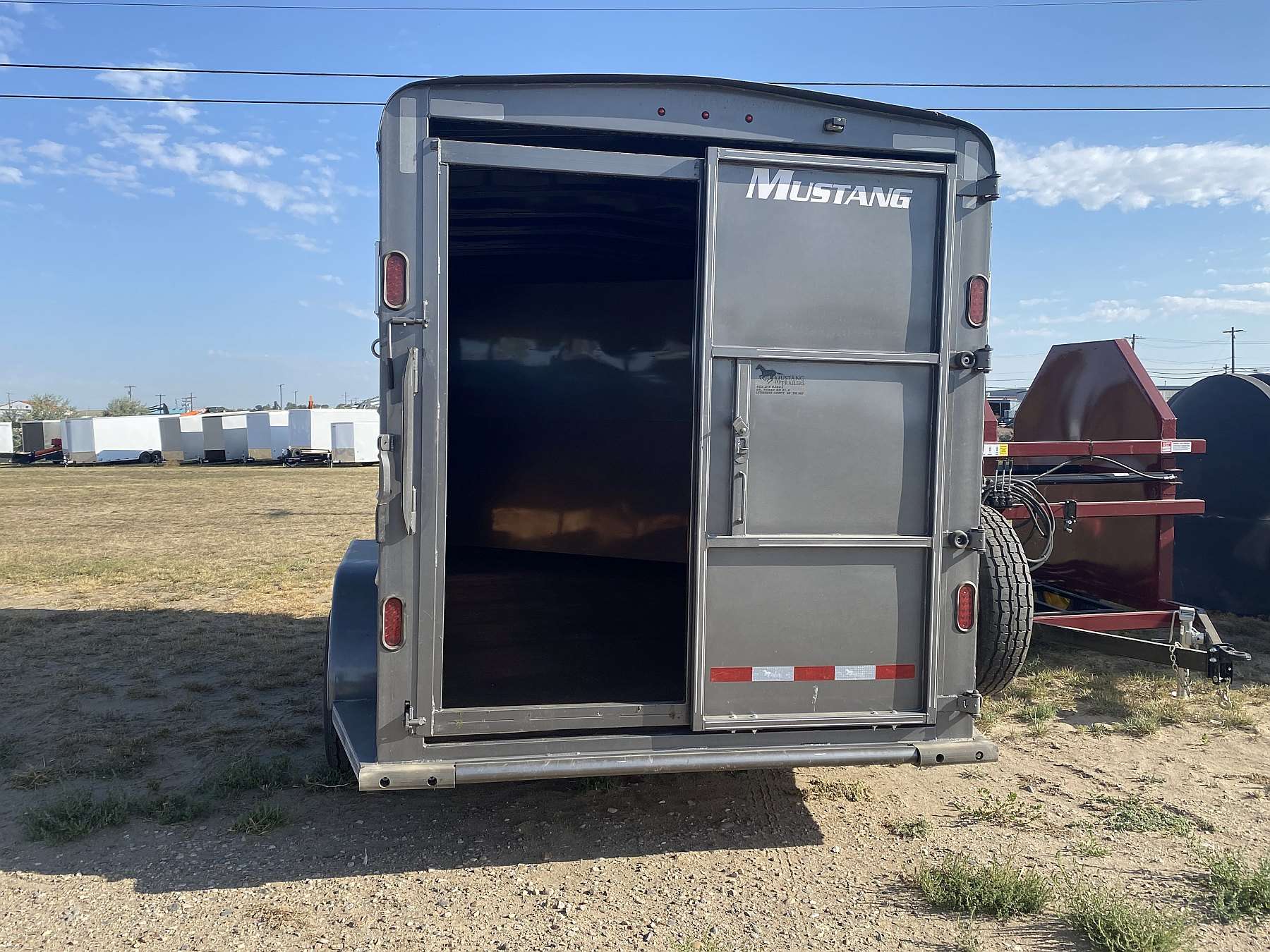 2025 Mustang 16' Tag Livestock Trailer