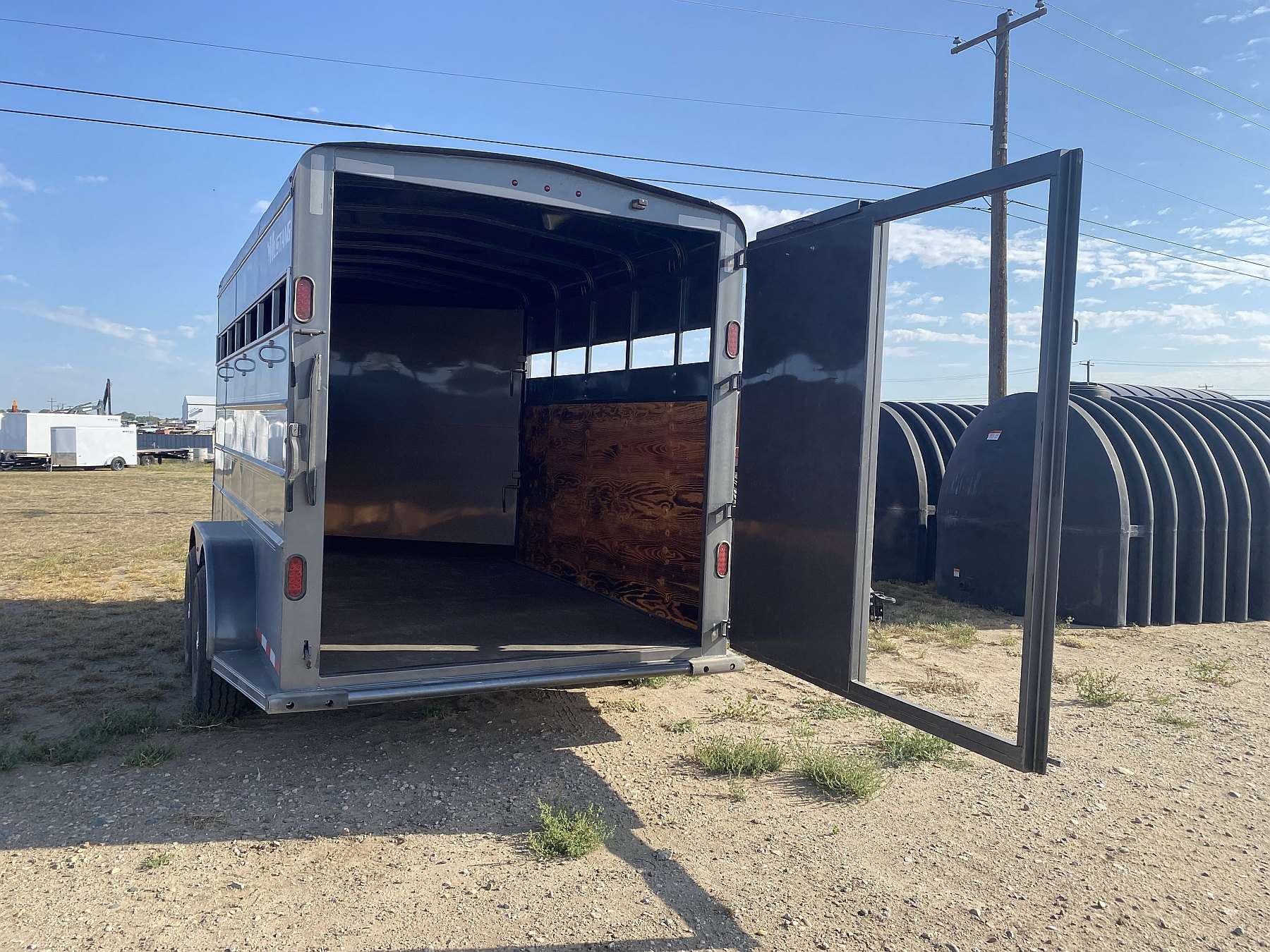 2025 Mustang 16' Tag Livestock Trailer