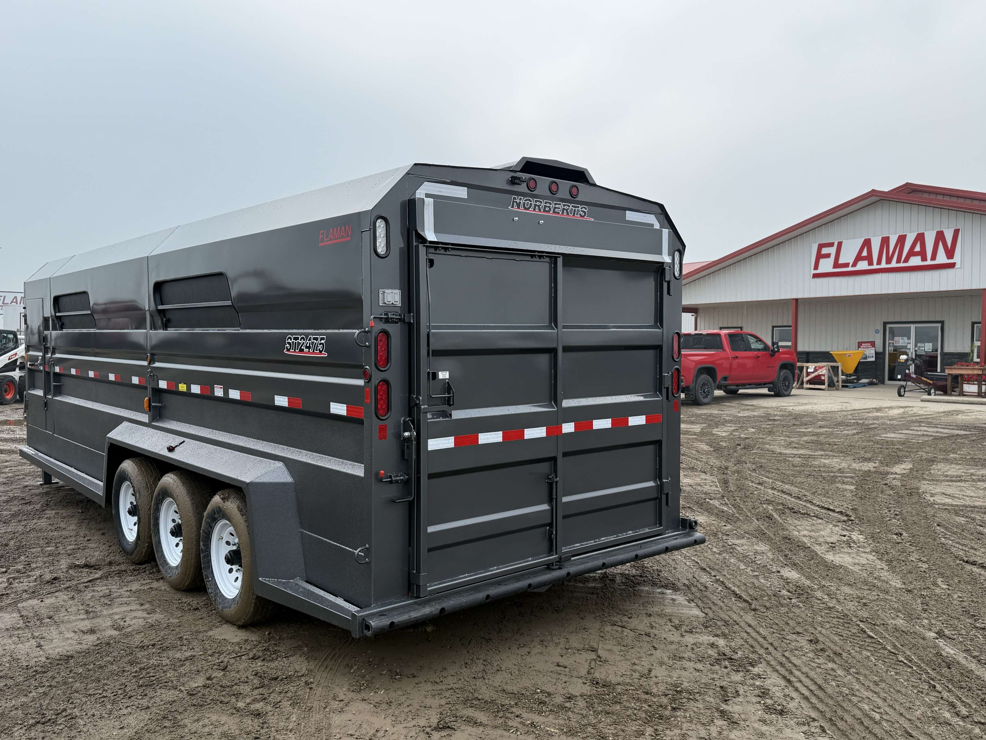 2025 Norbert 7'6" x 24' Gooseneck Livestock Trailer