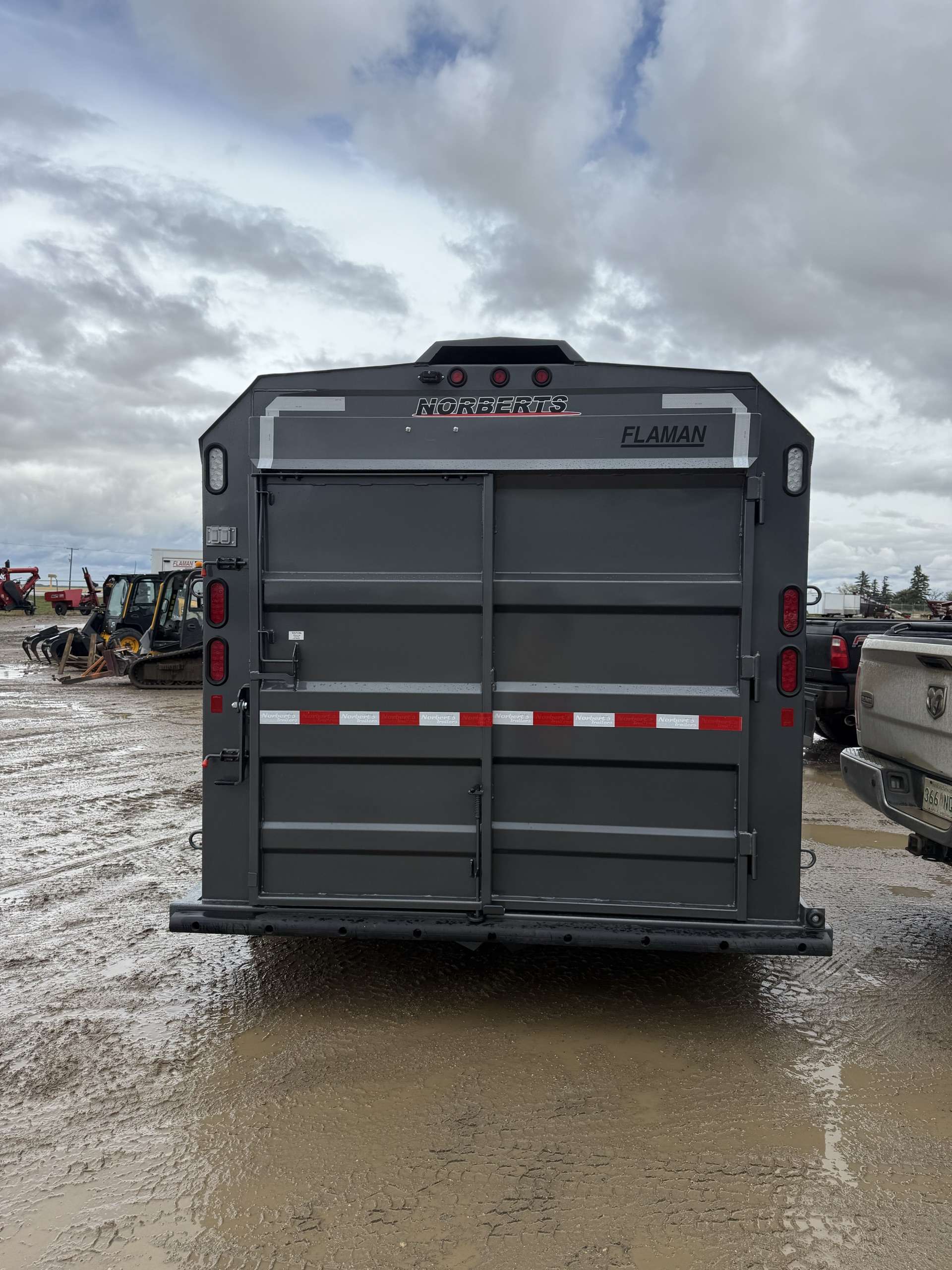 2025 Norbert 7'6" x 24' Gooseneck Livestock Trailer