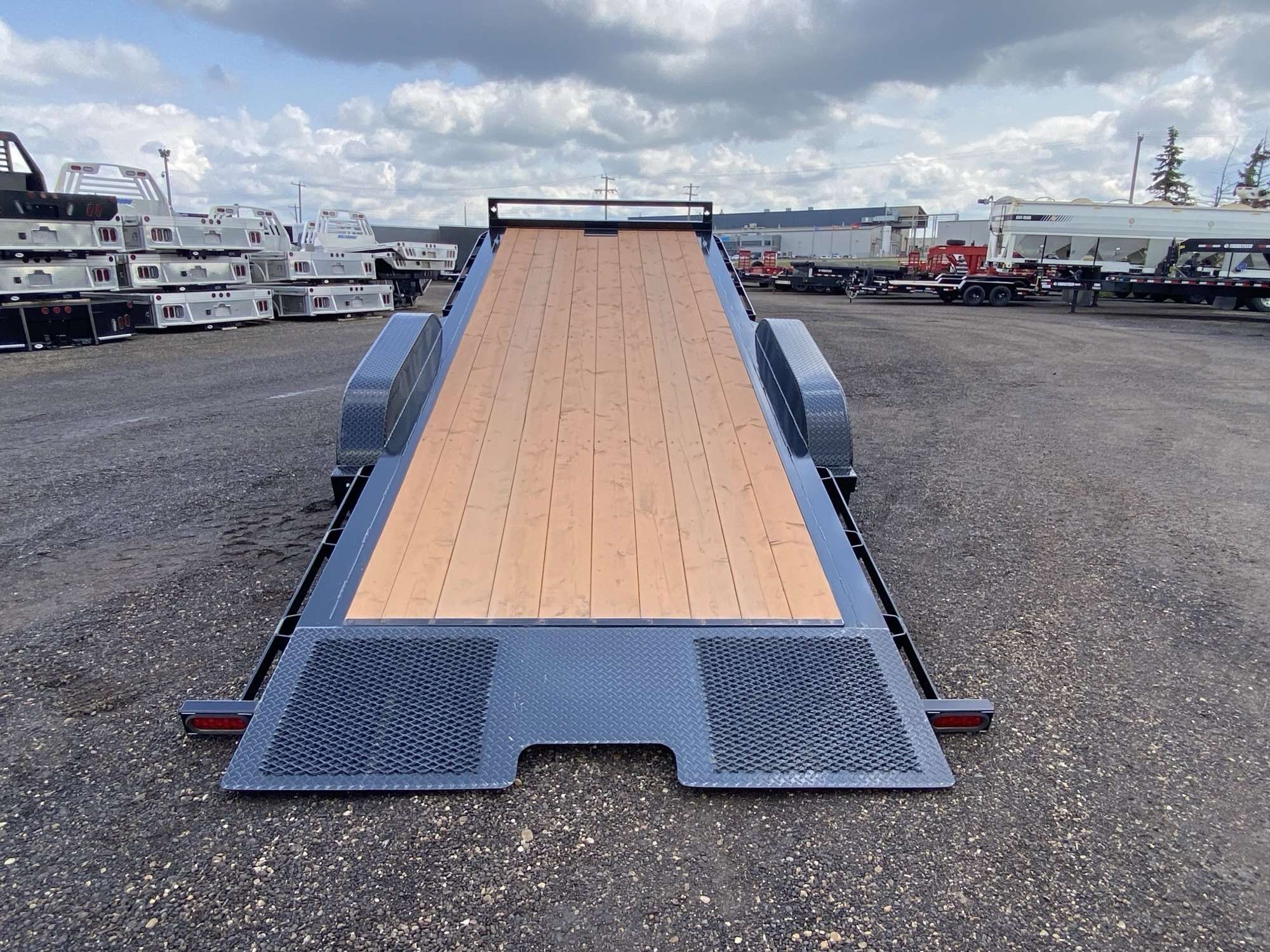 2025 Oasis 20' Full Length Power Tilt Trailer