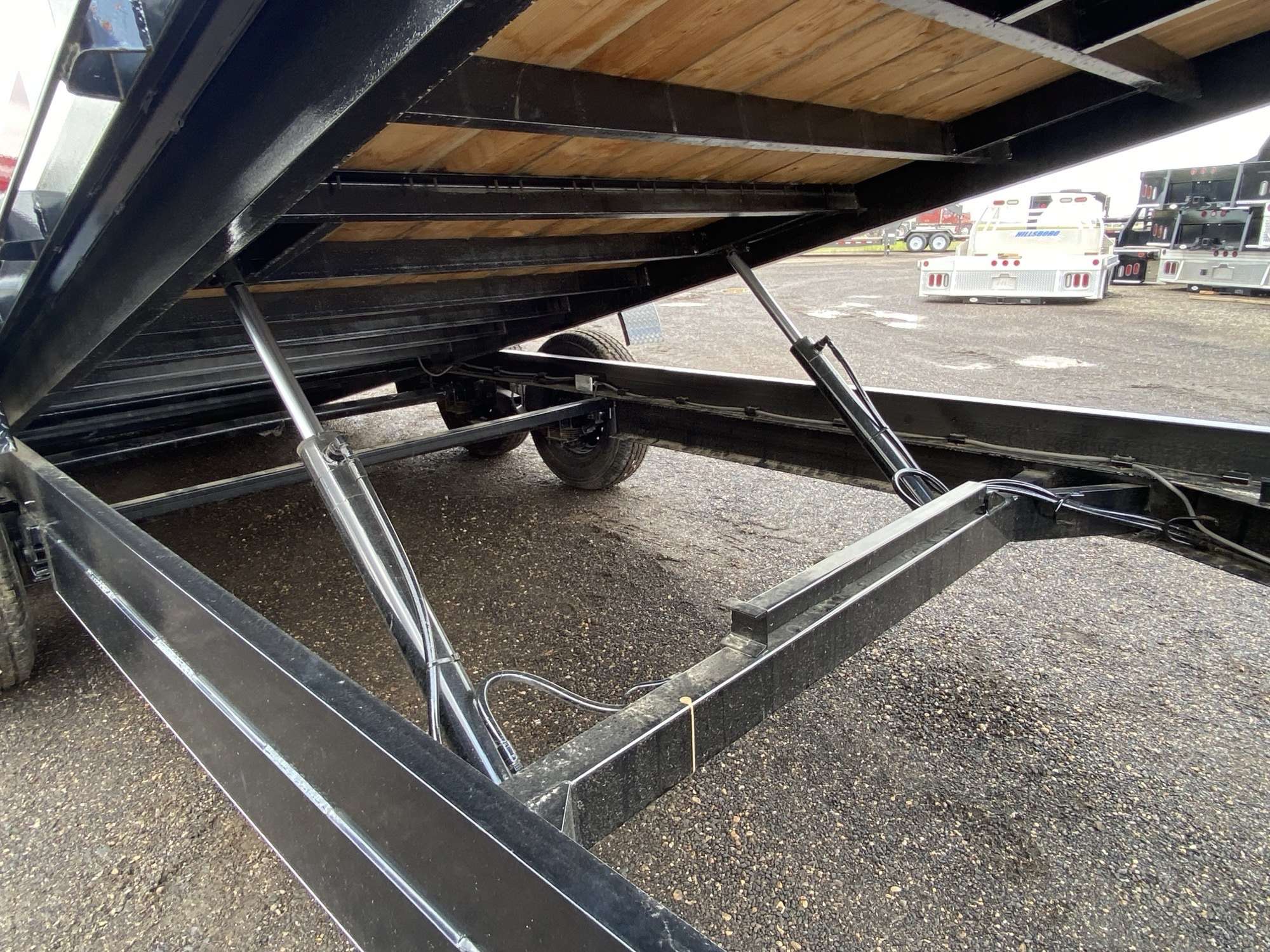 2025 Oasis 20' Full Length Power Tilt Trailer