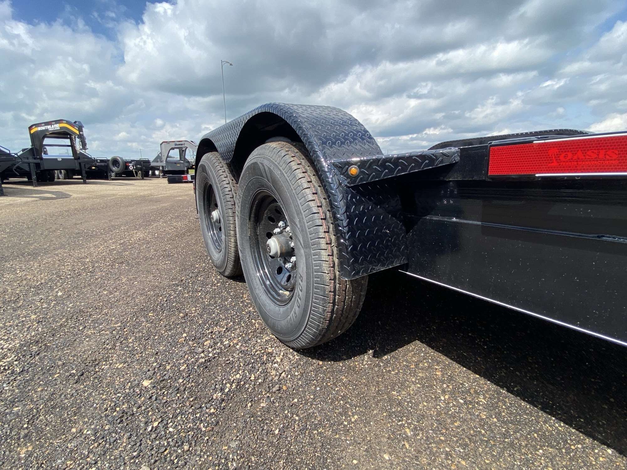 2025 Oasis 20' Full Length Power Tilt Trailer