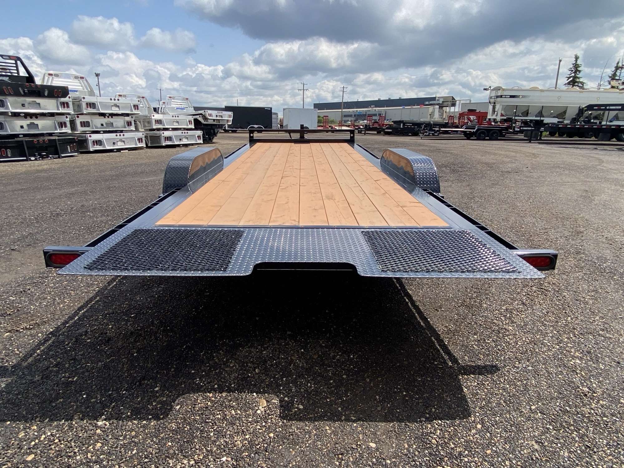 2025 Oasis 20' Full Length Power Tilt Trailer