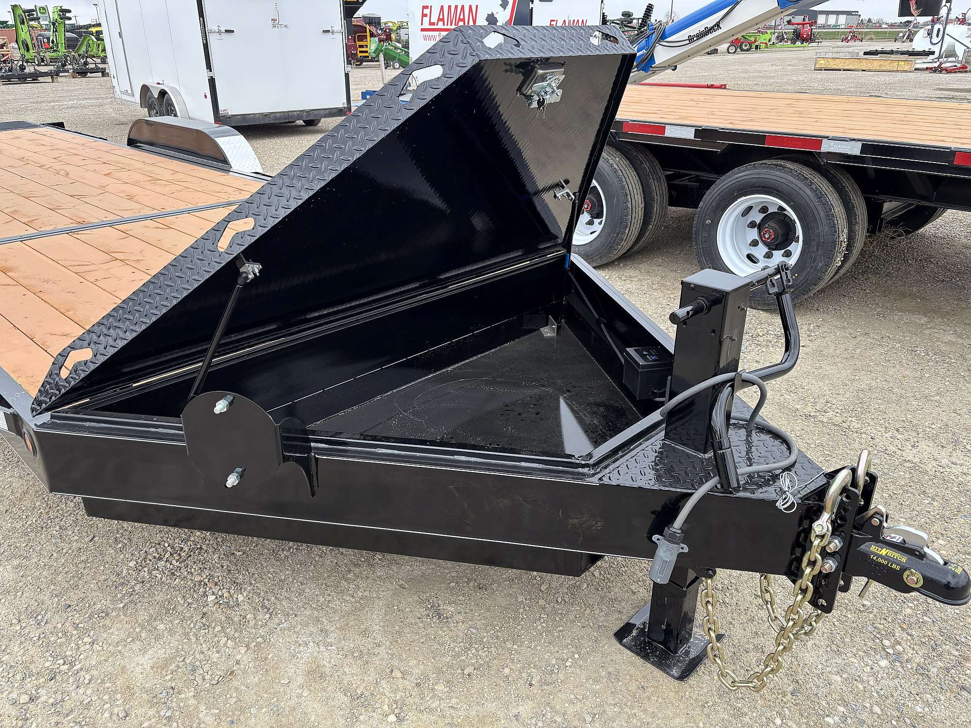 2025 Oasis 21' Cushion Tilt Trailer
