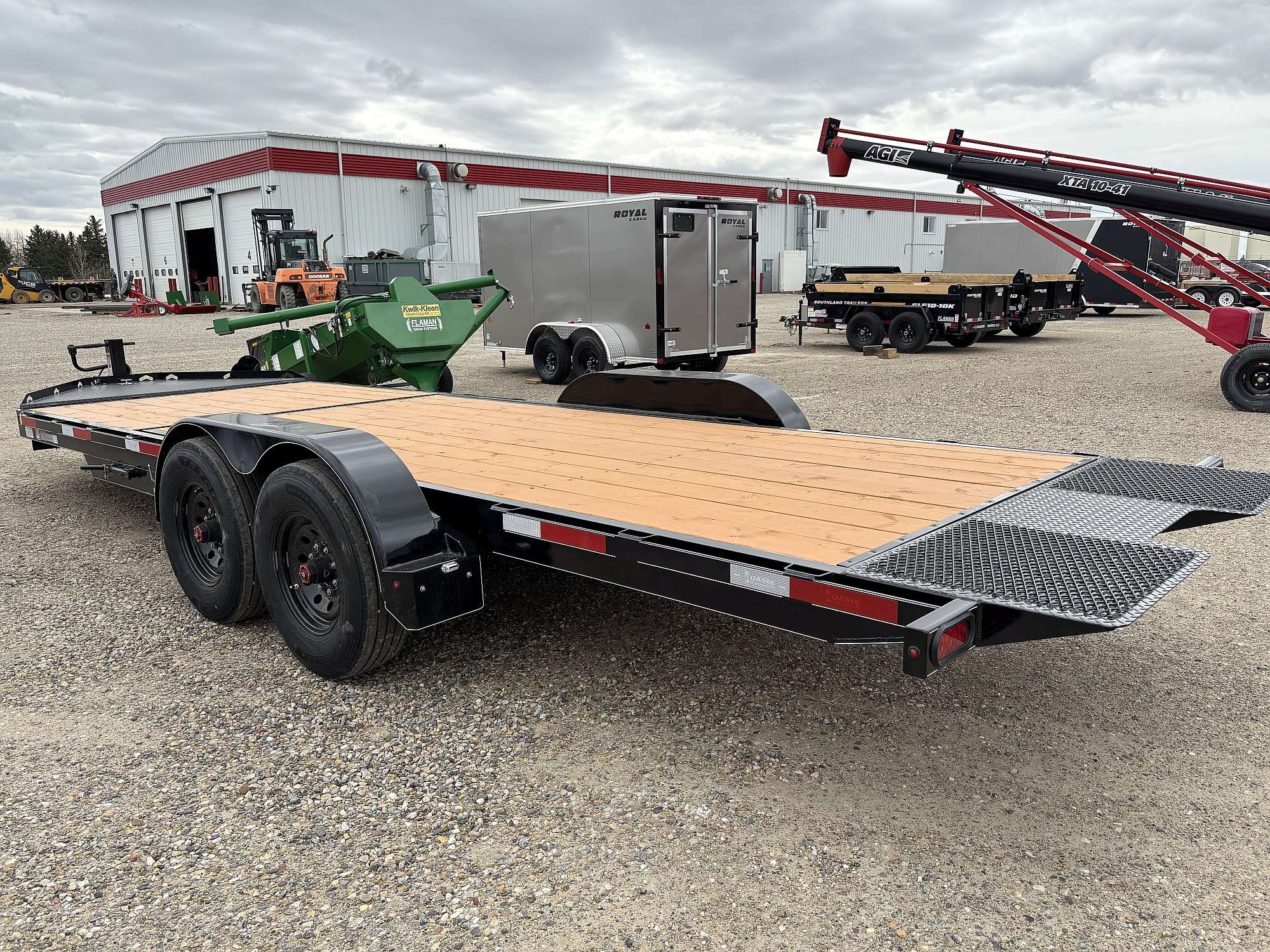 2025 Oasis 21' Cushion Tilt Trailer