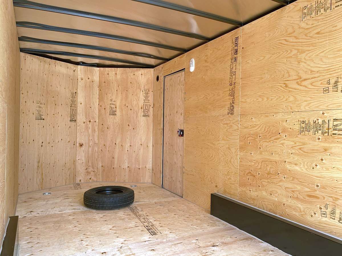 2025 Royal 7.5'x18' Enclosed Cargo Trailer