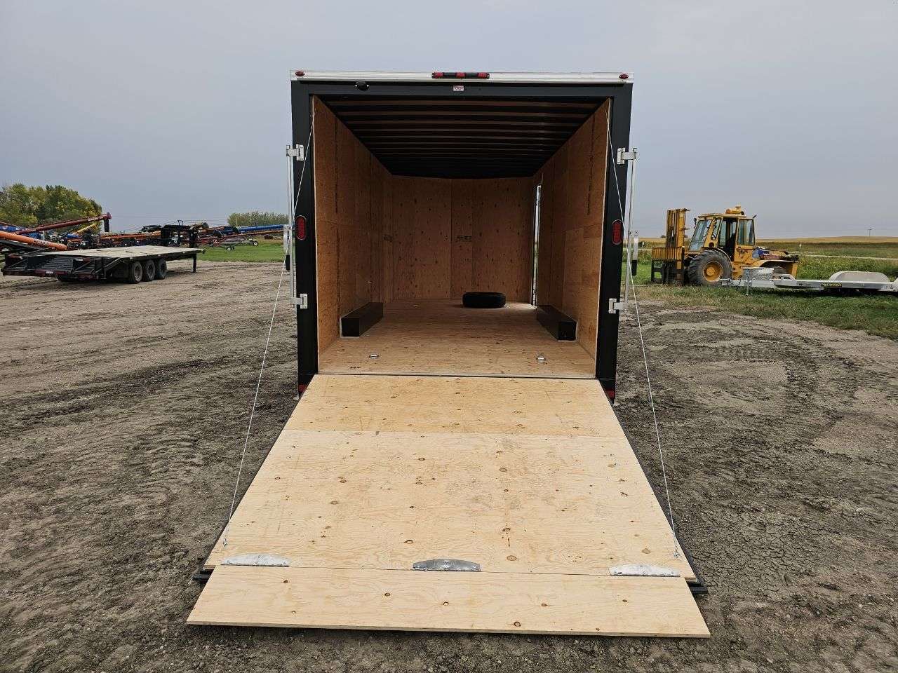 2025 Royal LARC 8'6" x 20' V-Nose Car Hauler