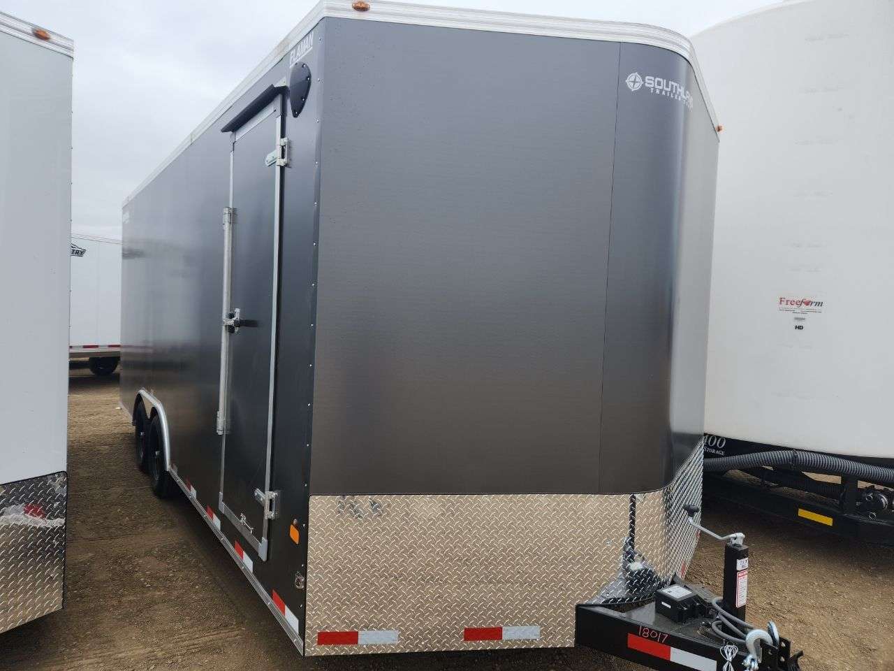 2025 Royal LARC 8'6" x 20' + V-Nose Car Hauler