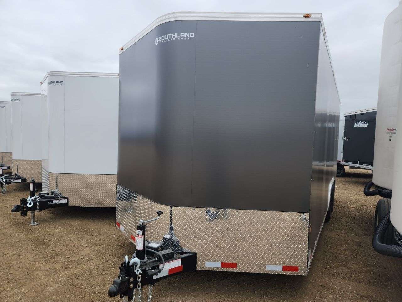 2025 Royal LARC 8'6" x 20' + V-Nose Car Hauler