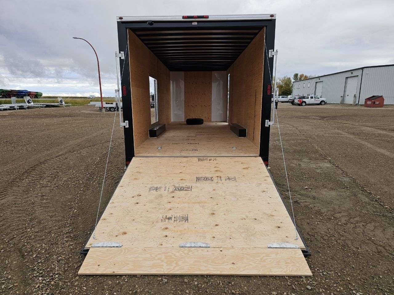 2025 Royal LARC 8'6" x 24' Flat Front Car Hauler