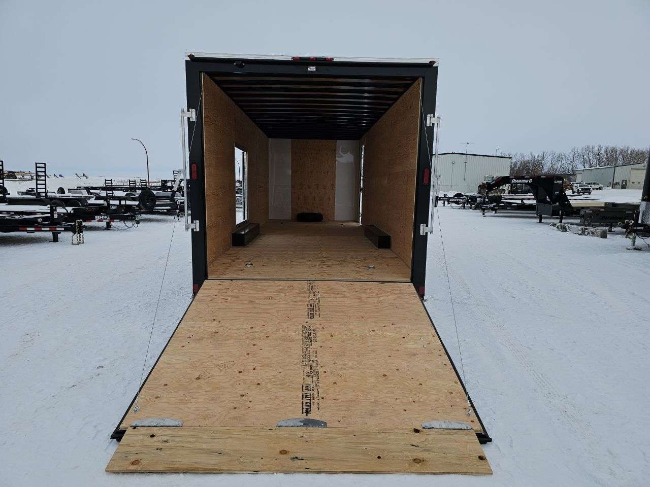 2025 Royal LARC 8'6" x 24' Flat Front Car Hauler